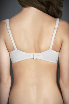 Womens Berlei Barely There Lace Bra Soft Stretch Contour Black Ivory Padded YYTP