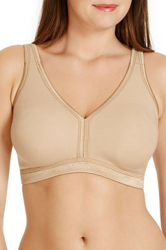 Womens Berlei Body WireFree Bra Wire Free Latte Classic Maximum Comfort Y196B